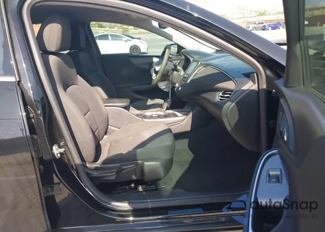 2018 Chevrolet Malibu Lt z USA, uszkodzony, nr VIN 1G1ZD5ST2JF145208